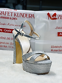 Platform topuklu ayakkabı