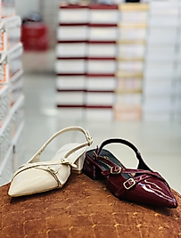 Sivri burun sandalet